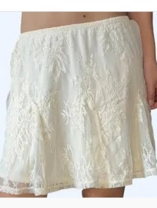 wild fable Dresses & Skirts - Wild Fable Cream White Lined Floral Lace Mini Skirt sz Medium M Punk Goth New